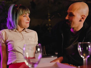 情人节那天，一位另类辣妹被大鸡巴射到脸上