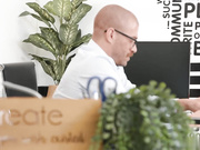 黄发人妻主动深喉性爱嗦弄鸡巴上位肛交