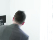 安娜·德维尔首次向詹姆斯·迪恩提供她处女紧致的肛门