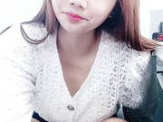 风骚小老板娘露脸在店里跟小哥激情口交大鸡巴