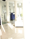 琳达·勒克莱尔的秘密性玩具开启派对