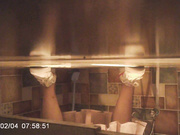 网吧式偷拍20岁短裙妹子