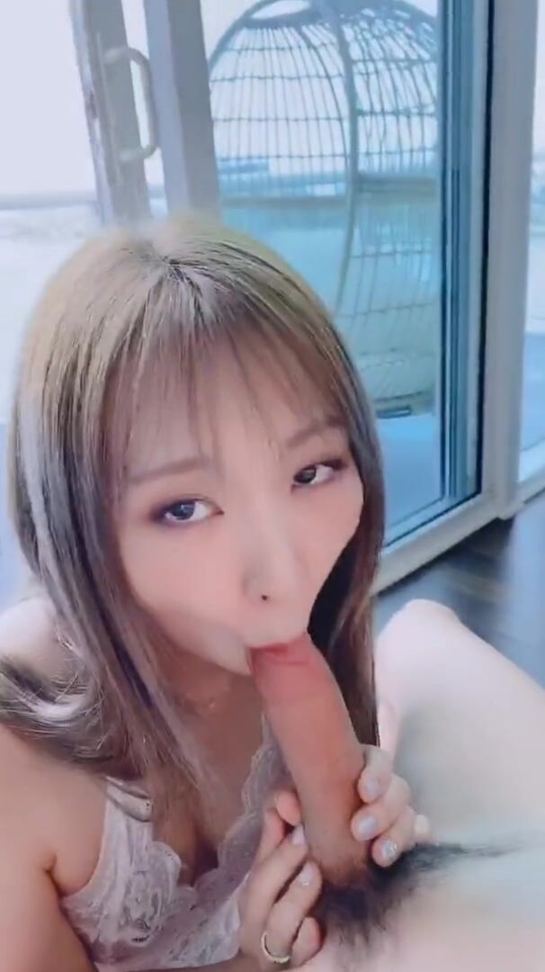 岛国萝莉，口交吞精