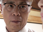 [TMRD-1207] 熟妻卑猥ドラマ ゴミだらけの隣のオヤジの部屋で熟れた体を… 法事の後、義理の兄に陰部を吸われた未亡人 - 3of5