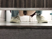 2019最新國內大神作品-某學院公共女廁拍攝到的漂亮妹子如廁 雪白肥臀大屁股絕對誘惑～720P高清