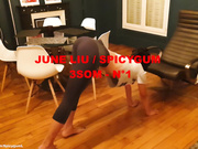 最近很火的留學生劉玥與大屌洋老外公寓酒店瘋狂激戰 各種高難體位幹得高潮不斷 騷勁十足 1080P高清