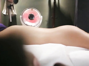 皮膚白皙性感美少婦私人會所現場直播約了個帥氣男技師SPA私密保養服務 推油按摩摳穴呻吟淫水直流 對白清晰