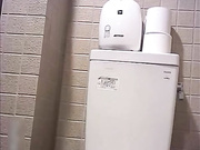 角度非常不错的坐厕前拍个个逼毛性感 有撸点