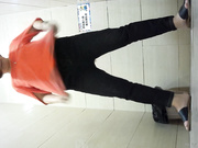 最新流出雲上私人會所公共衛生間拍攝到的各式美女如廁 雪白大屁股看得讓人欲火焚身 1080P原版高清