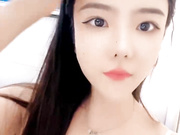 黑丝高跟露脸大屌哥再双飞，两个极品少妇高颜值激情啪啪伺候大鸡巴，深喉口交舔蛋蛋，无套轮草内射中出刺激