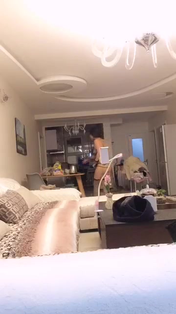 这个太淫荡了 把毛刮拖干净用拖布把手插逼