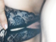 露脸眼镜骚妻穿着网纹露逼装被单男无套抽插，叫声迷人，从挚爱沦为分享的小母狗