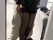 女儿高二的班主任来家里家访，被我用春药迷的下面痒的出水，边操边问我琪琪一会不会回来吧