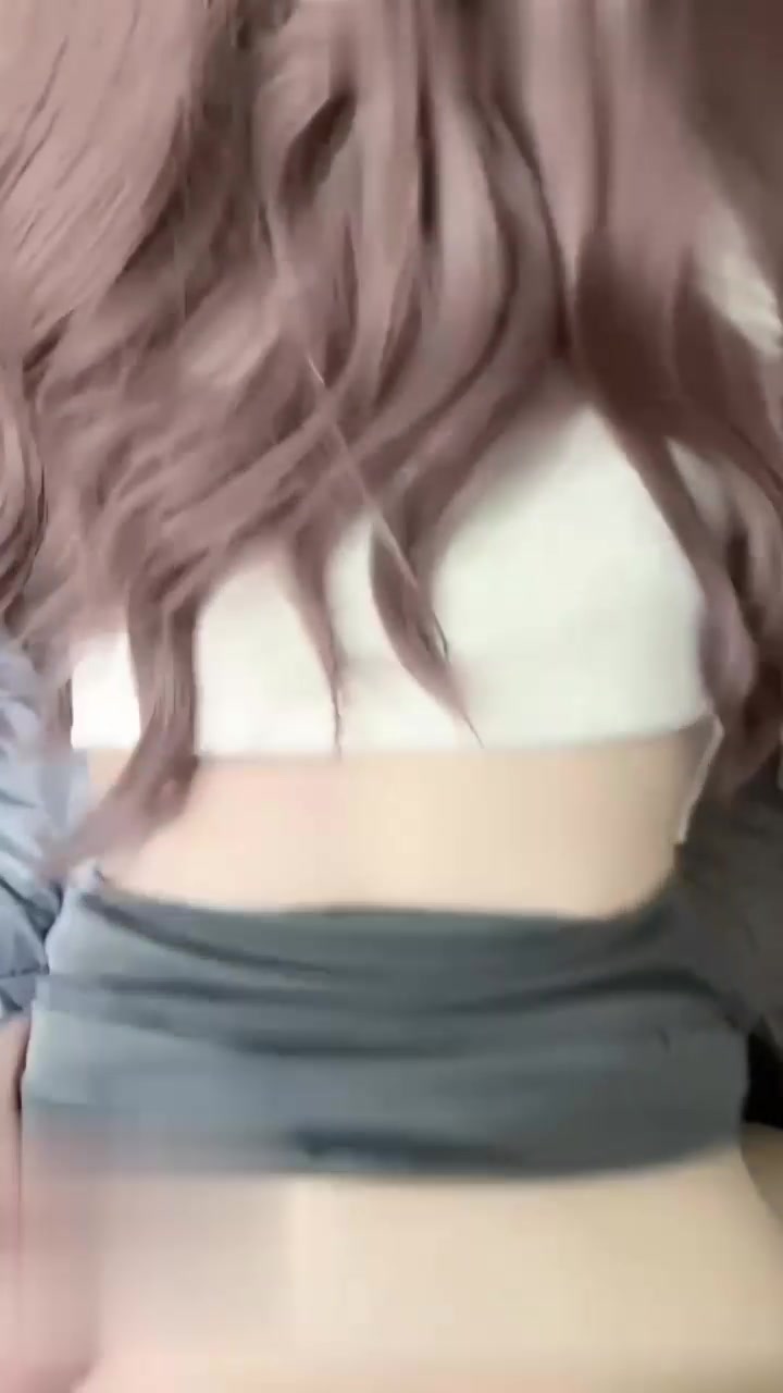 【真实乱伦】哥哥长期满足不了小嫂子最终选择出轨小叔子，为了满足性欲旺盛小嫂子沙发上各种姿势无套输出不停的用大香蕉抽插蜜穴