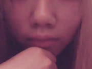 小师妹和网友玩果聊诱惑妈妈突然杀回家，面对妈妈怒视这逼挺能装的若无其事