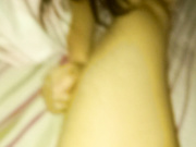 可爱小女友被窝里展现一流口技 看着都这么刺激 难找一定爽死了