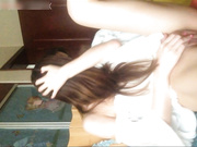 又现一位长得超漂亮的大学生 长发飘飘在家中自慰竟然是的没毛的骚逼