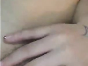 YOLO平台良心女主播果儿付费才能观看的直播大秀，非常敏感自慰潮吹大量喷水，清晰国语对白很精彩