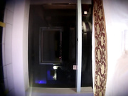 情趣酒店精品电视房偷拍气质短发少妇吃鸡巴那骚样拿个水瓶搞完她再草胖哥有些让人失望