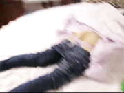 为了升职猥琐男竟把自己高挑漂亮的女友故意弄晕让自己的领导尽情享受啪啪,自己还在一边拍摄!国语!