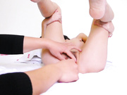 漂亮模特被攝影師潛規則 粉嫩美穴任意玩 口交操逼露臉拍攝