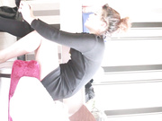 肤白貌美人体模特芸芸宾馆私拍水手制服美乳肥臀摄影师揩油咸猪手掰阴唇拍摄1080P超清