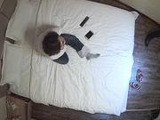 钟点炮房偷拍眼镜女同事约炮帅哥开房带了不少套套来赴约啊