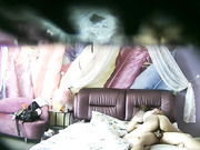 精品酒店偷拍女神级气质性感美女吃完外卖化个妆才同意和情人啪啪,鸡巴进去狠狠惩罚连操3次,边干边用手机拍摄!