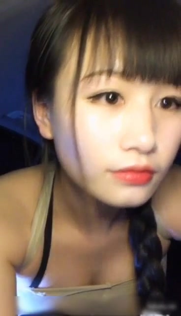 宅男福利扎着麻花辫俏皮可爱的美女主播户外车内淫乱道具自慰各种淫语挑逗肯定撸飞了很多小伙伴2个半小时