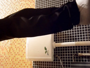 最新流出国内云上会所高清系列眼镜妹子看着手机很入迷