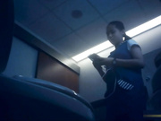 国际大厦某职业培训中心女厕偷拍个人觉得这厕所设计有问题过于宽敞让来方便的人缺乏安全