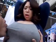 夫の留守中、息子に物干し竿に拘束放置され 中文字幕