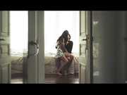 被强烈性高潮淹没的窗前少妇