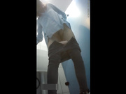 国内近期蛮火的精品盗录 黑丝OL制服美女尿尿无四角窥视美穴嫩穴-高清720P