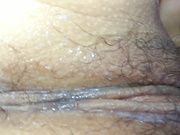 掰开骚逼的骚穴