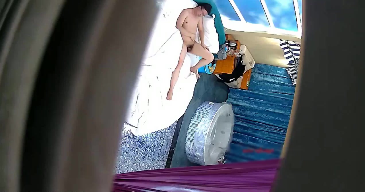 精品酒店新台知识分子情侣带大胸气质美女开房按摩浴缸洗完鸳鸯浴啪啪