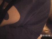 美容店外面看上个漂亮大胸美女进去后已经上钟了,等了一会才轮到,果然好货色胸大咪咪头小,逼逼丰满毛又少,国语!