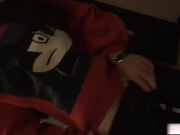 “你瞅我急尿不出来插到我子宫里了”对白刺激淫荡大学生援交美眉背着男友约炮边拿着肉棒边与男友通电话差点被发现