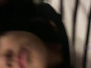 卷毛小伙和可爱清纯的小女友家里卫生间啪啪自拍