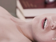 办公室里有这样的极品大长腿美女谁也不能认真工作鸡鸡硬了想狠狠插入猛搞啊 妹子身材苗条是个尤物720P高清