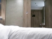 《全国探花》铁牛哥为了满足观众的愿望干完连体网袜兼职妹后又通过招嫖卡片找了个欲女少妇啪啪