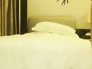 老哥探花约了个苗条花裙妹子TP啪啪 69口交上位骑乘大力猛操呻吟娇喘大声非常诱人