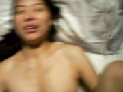 操女友闺蜜就是爽,还不敢大声淫叫,丝袜来不及脱就被后插式进入,微毛小嫩B让人超有欲望，狂插到高潮！