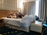 你躺着我这样骑着操 后入骑着干直叫受不了