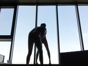 黑超大屌猛男留学生A1D先生与X大漂亮女伴读性爱私拍流出 落地窗前疯狂爆操 无套虐插粉穴内射 高清1080P原