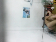 獨家推薦 周末假期一對中年夫婦出租房裏啪啪打炮 互舔互插騎乘幹得嗷嗷直叫 貌似外面還很嘈雜 720P高清