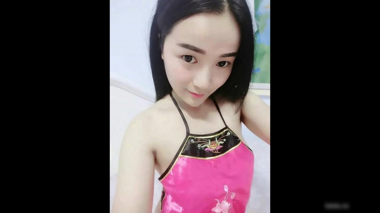 大肚子的富二代周末在美女的闺房里啪啪 小护士很害羞不肯露脸