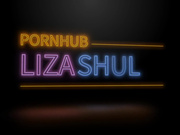 女学生梦想有个大鸡吧，于是和假屌打炮