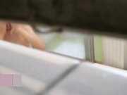 【全網推薦】【經典盜錄】趴窗戶邊窺視良家人妻少婦洗浴護膚 雪白肌膚堅挺美乳看得欲火焚身 720P高清原版