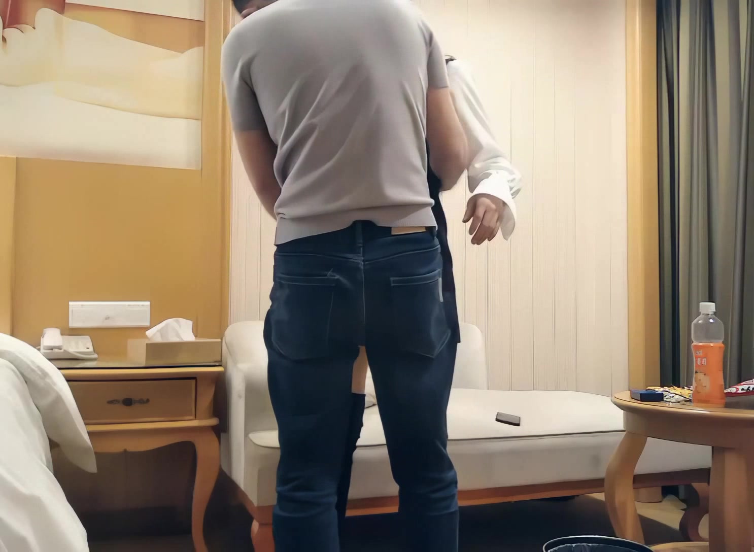 【AI高清2K修复】7777小天探花约了个性感短裙妹子啪啪，特写摸逼口交抬腿侧入抽插猛操